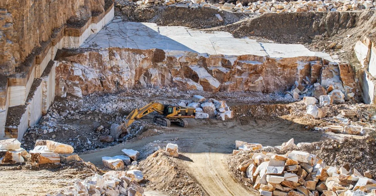 services professionnels d'excavation pour tous vos projets de construction, terrassement et aménagement extérieur. expertise et efficacité garanties.