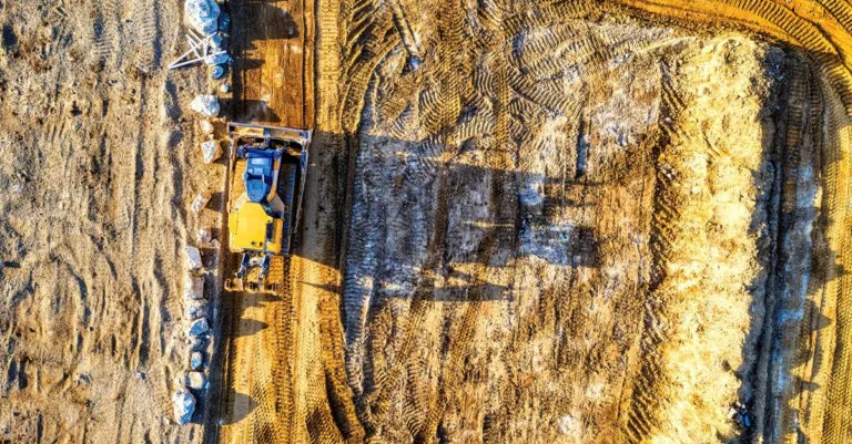 découvrez le nivellement de terrain : préparez votre sol, améliorez le drainage et créez une base stable pour vos projets d’aménagement.